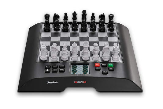 Shakkitietokone Millennium ChessGenius M810